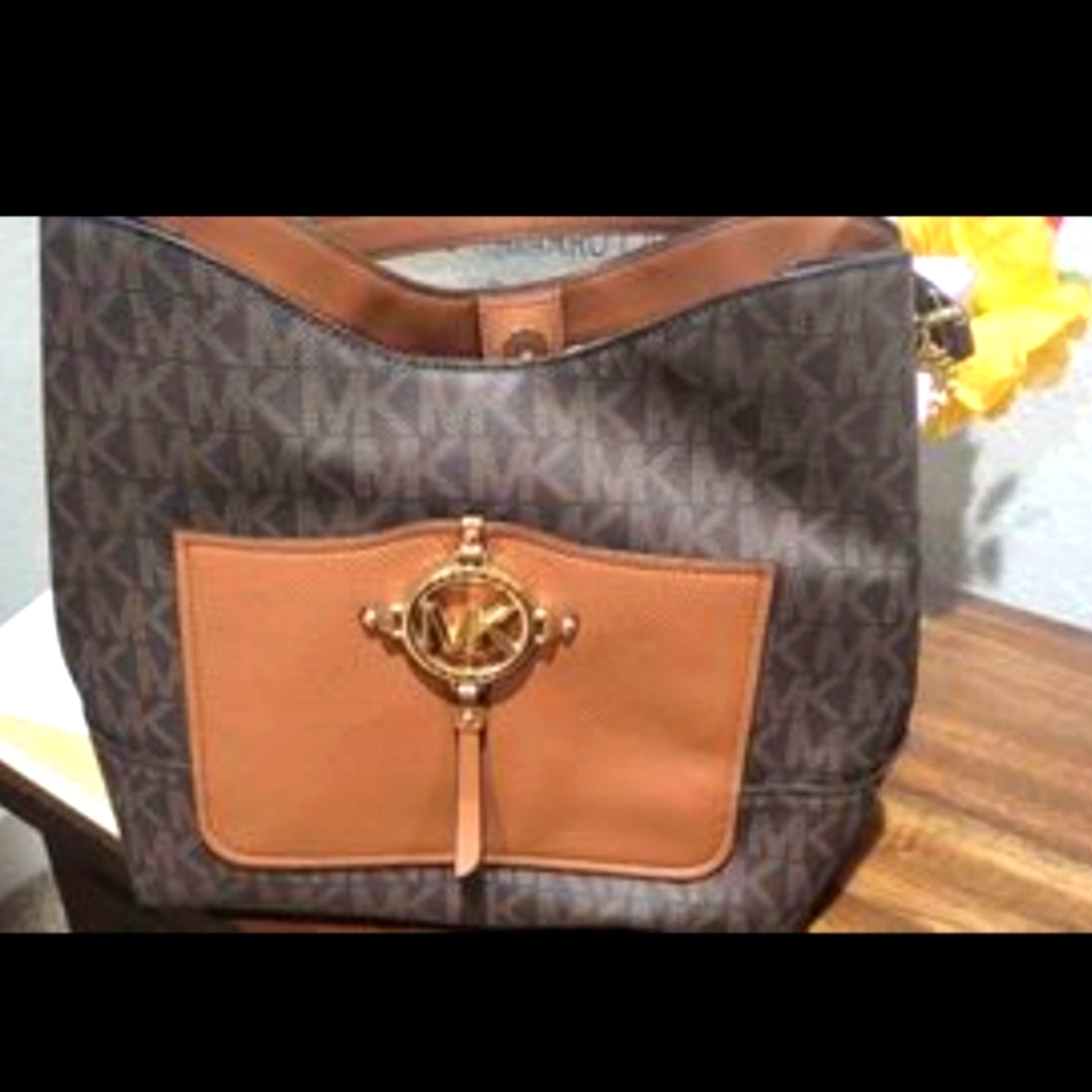Michael kors purse vguc
